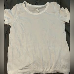 Lululemon size 8 used top